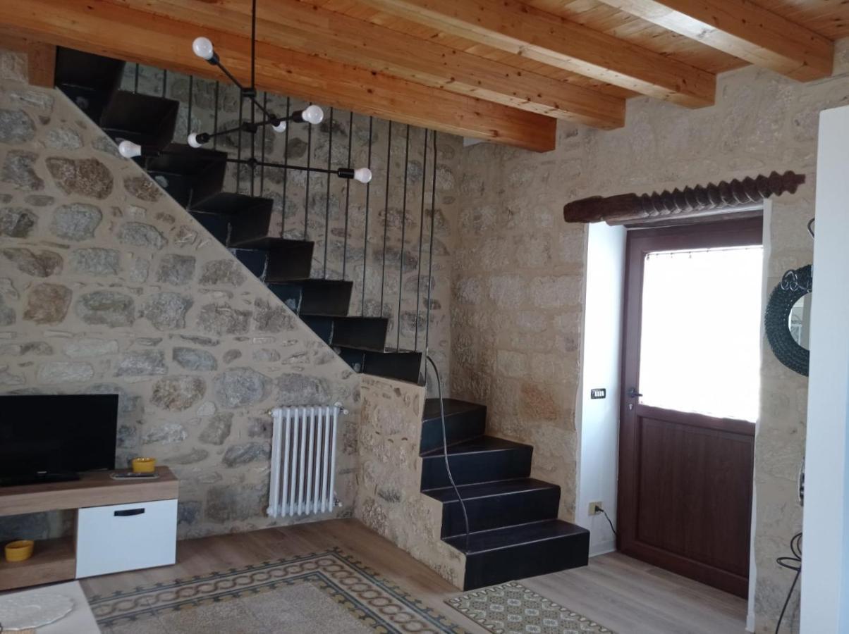 Casa Vacanze Borgo Gulini Da Anna Petralia Soprana Exterior photo